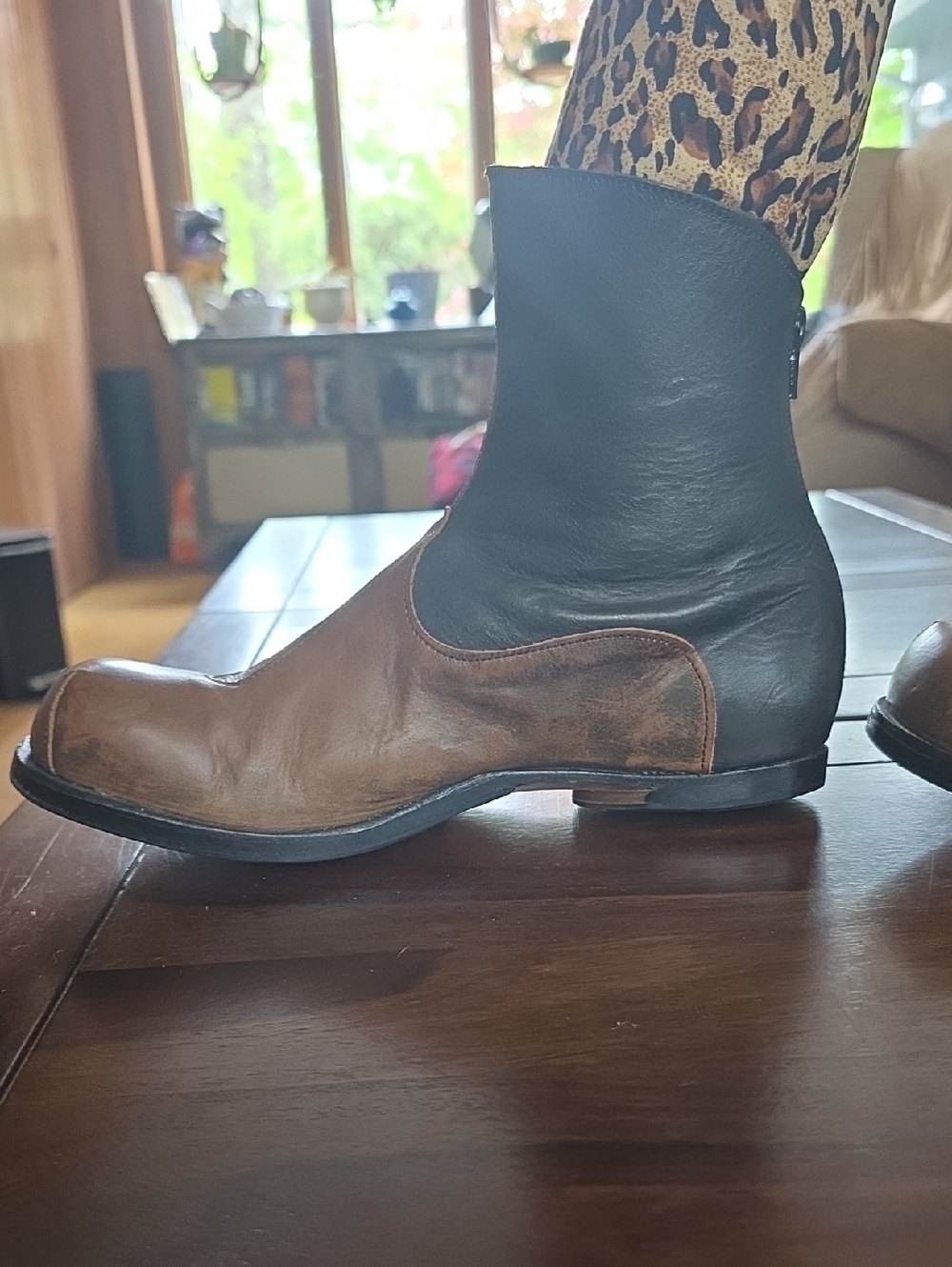 Cydwoq two tone booties - Picture 3 of 10